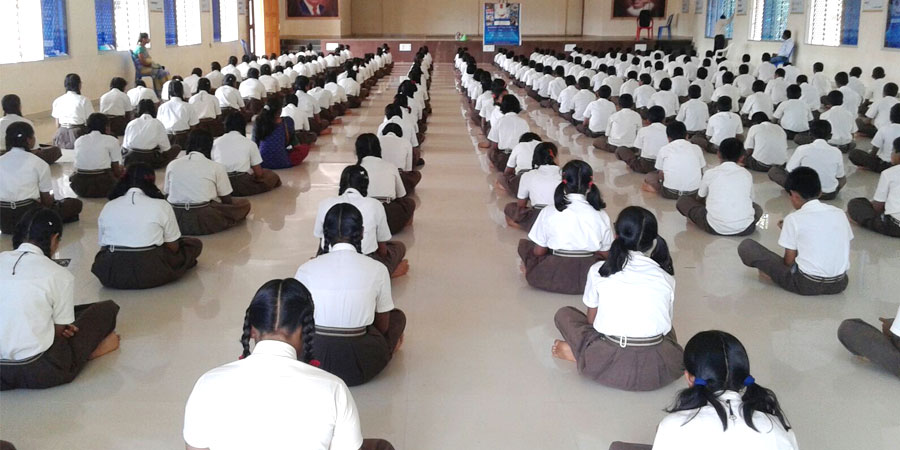 जनवरी, 2012 को शिमोगा, कर्नाटक में सिद्धयोग ध्यान शिविर का आयोजन किया गया।